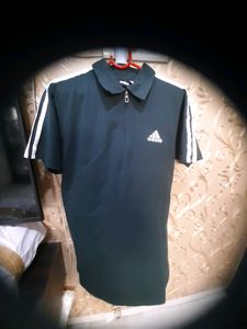 Adidas Tshirt