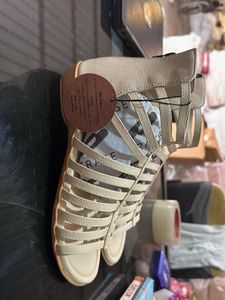 Elegant Beige Sandals