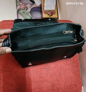 STYLISH SLING BAG