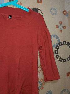 Red 3/4 Sleeve Top