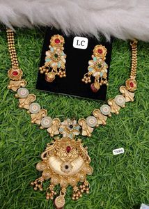 Necklace &amp; Earring Set