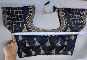 🖤💛(New) Embroidered Padded Black &amp; Golden Blouse