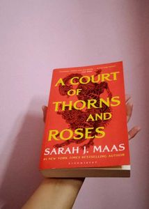 A COURT OF THORNS & ROSES