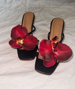 Red Flower Heel