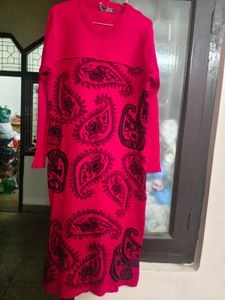 New Stylish Majenta woolen kurti in L 40 size
