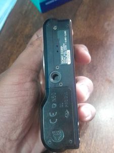 SONY DSC-S2100 CAMERA