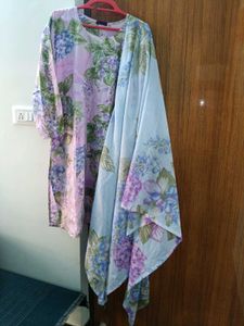 Floral Pakistani Three Piece Set