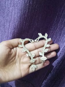 Leaf Design Ear Cuff