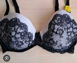 Lace Detail Bra With Beautiful Penty