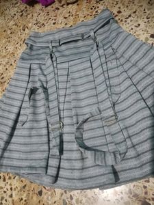 Cutee Lining skirt With Attached Strips 😍