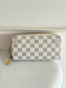 Louis Vuitton Damier Purse