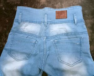 High-Waisted Light Wash Jeans 👖