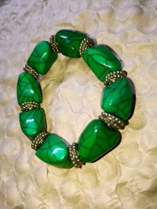 Green Stone Stretch Bracelet Silver-Tone Accents
