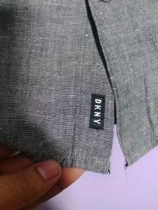 DKNY Gray 🩶 Shirt Size M