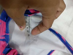 🇳🇿💫💗Pink &amp; Blue Print Bikini Top