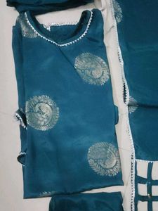 New 4 Peace Set With Hijab