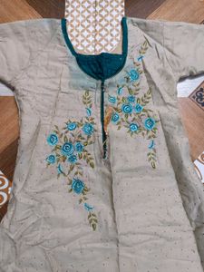 Women Kurta Set With Paint, Dupatta
