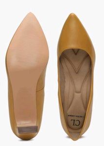 Carlton London Yellow Pointed Toe Heels