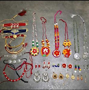 Pack Of 24 Jwellery And Earings Set...