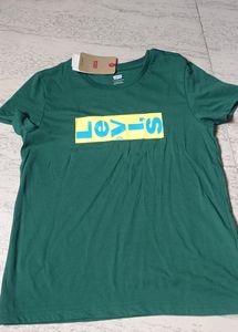 New Levis T Shirt
