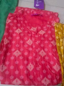 Elegant Kurtas (3pics)