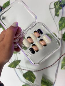 Press-On Nail Set