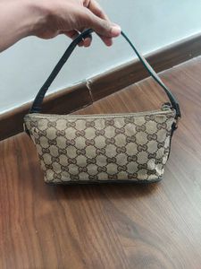 Authentic GUCCI boat Baguette