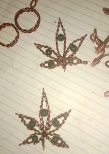 Price Dropped Handman Hemp Leaf Locket😎