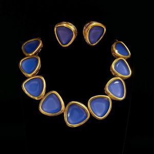 twinkling elegant necklace set with earrings