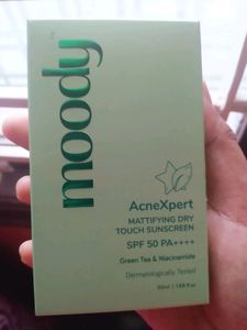 Buy 3 Get 1 Free Moody Acnexpert Sunscreen