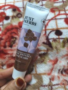 Just Herbs Plant-based Retinol Face Wash For Fine