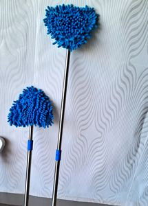 Triangle mop for cleaning