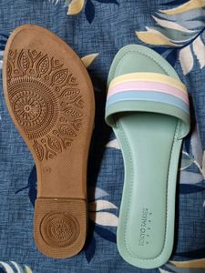 CUTE FLATS