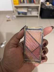 Combo - Clinique Blush &amp; Yoyoso EyeShadow Palette