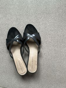 Lemon & Pepper Sandals