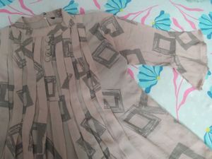 Patterned Pleated Tunic Top