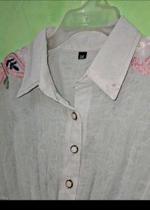 Embroidered &#39;W&#39; Top