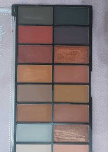 Versatile 16-Color Eyeshadow Palette