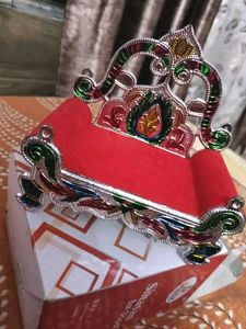 Laddu Gopal Singhasan