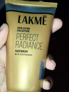 Lakme Perfect Radiance Facewash