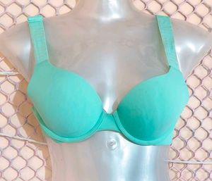Size 34🎁Buy 2 Get 1 Free 🎁Victoria's Secret Bra