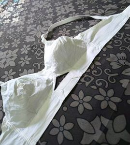Women White Cotton Full Coverage Non padded Bra