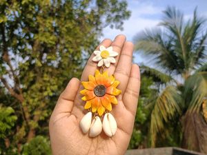 Gorgeous sunflower earrings