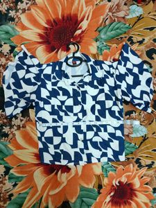 Stylish Blue &amp; White Print Top