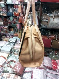 😍Stylish And Premium Quality Handbag 👜