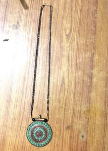 Stunning Green &amp; Gold Mandala Pendant Necklace wit