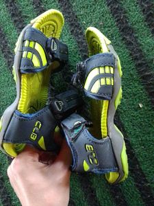 Kids&#39; Sport Sandals - EUC