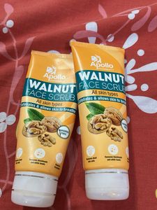 Apollo Walnut Face Scrub