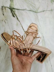 Women&#39;s Dressberry Tie-up Heels