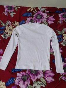 White Pullover
